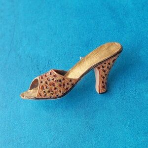 1980s Vintage High Heel Brooch — Hand-Painted Shoe Pin, 2"